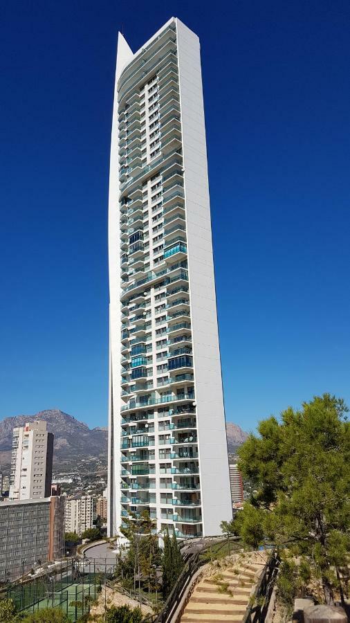 Highrise Apartment With Private Terrace & Sea Views - 34Th Floor 貝尼多姆 外观 照片